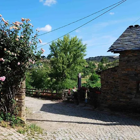 Casa De Onor Rio de Onor