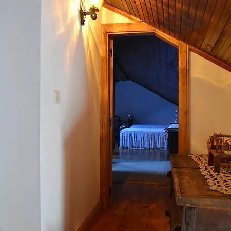 Casa De Onor Rio de Onor